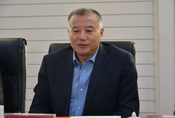 校长就考察的目的进行说明