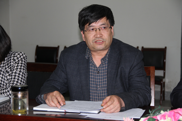 高楼军院长汇报工作