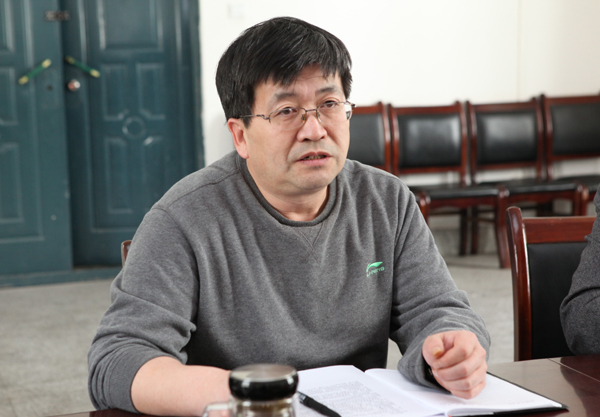 高楼军院长汇报工作