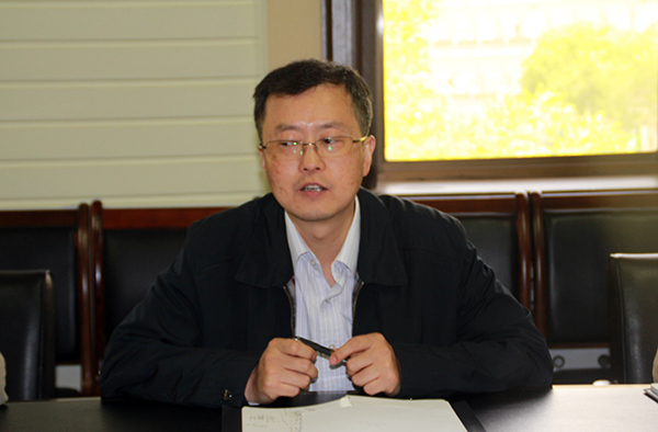 吴耀副书记主持