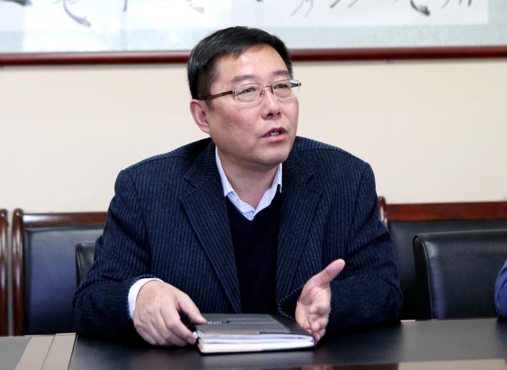 陈总介绍我校